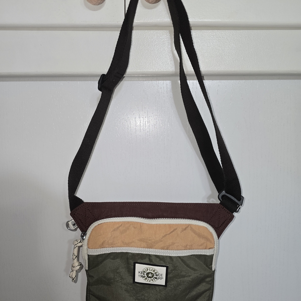 Kipling Olive and Tan Messenger Bag Crossbody Purse